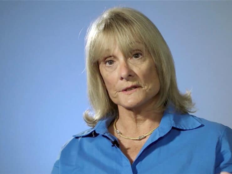 Jeanne Brooks-Gun